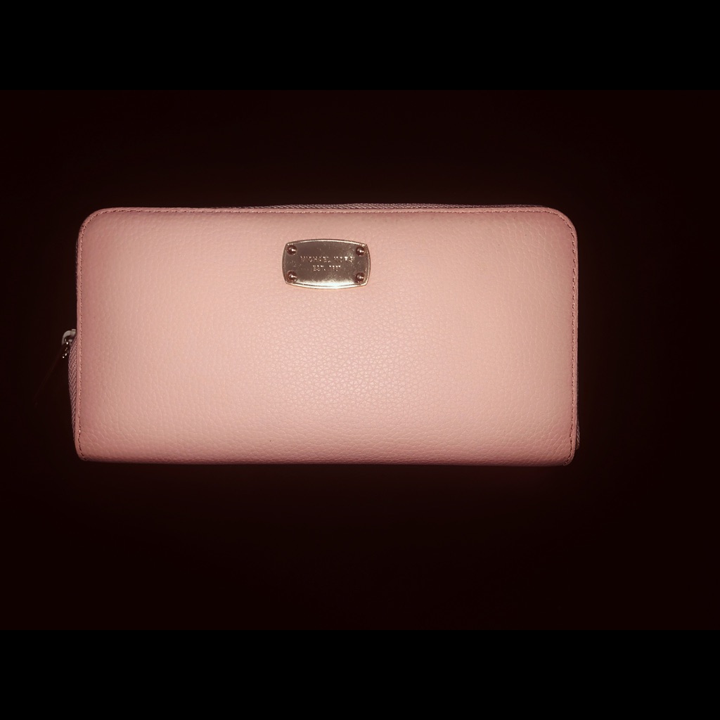 Brand New Michael Kors Wallet Brand New Michael Kors Wallet